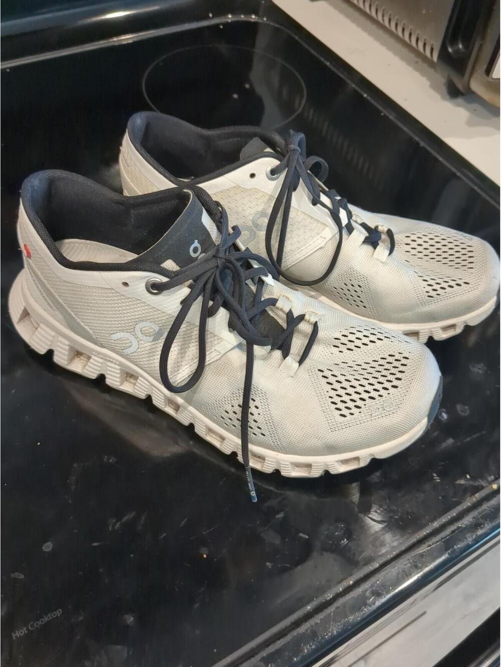 On running Cloud X Women's Sz 7 Cloudtec Helion White Black